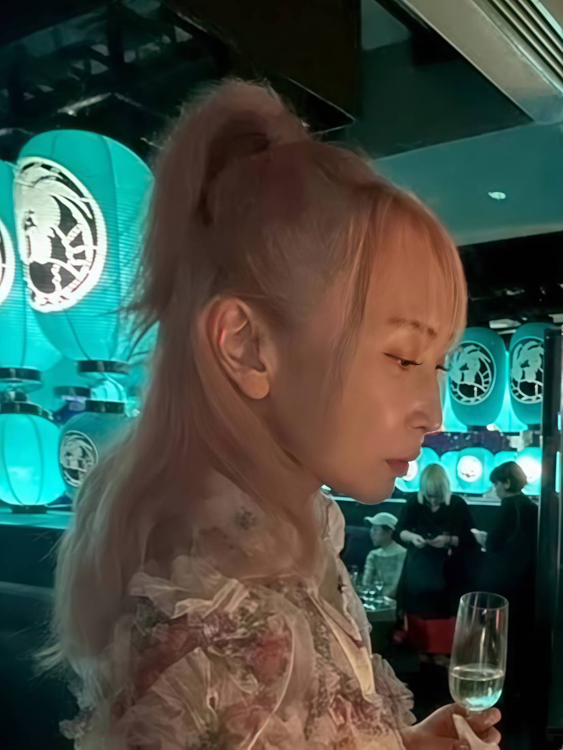 西形彩